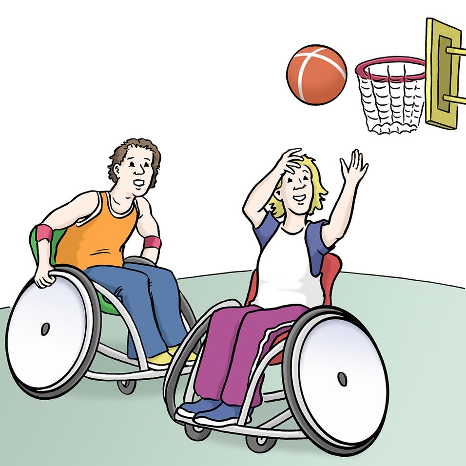 Zwei Personen im Rollstuhl spielen Basketball, während ein Ball auf den Korb geworfen wird.